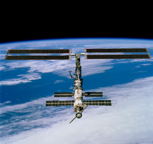 126445main_iss_assembly_4a