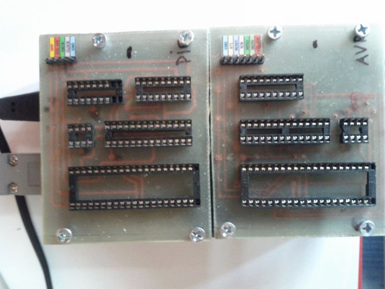 AVR and PIC JDM-367 COM Programmer