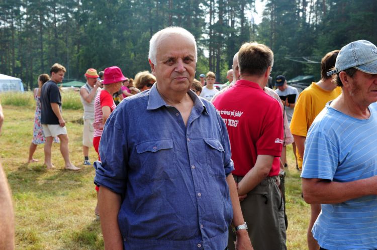    2011