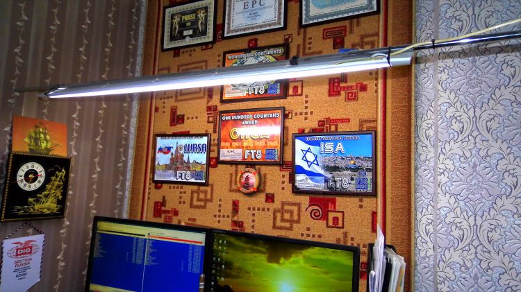 LED 