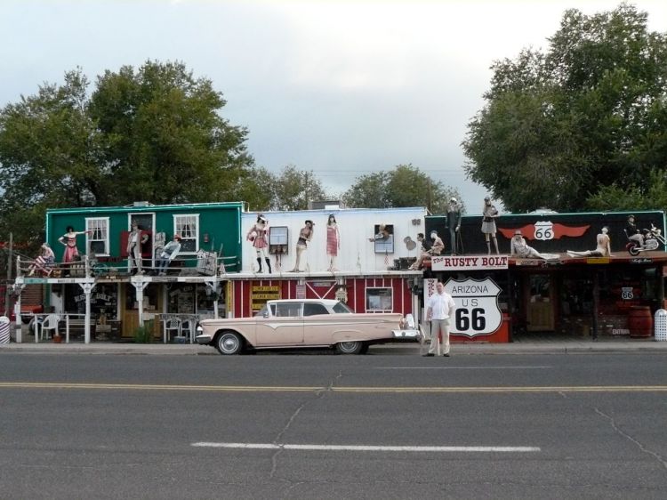 3513