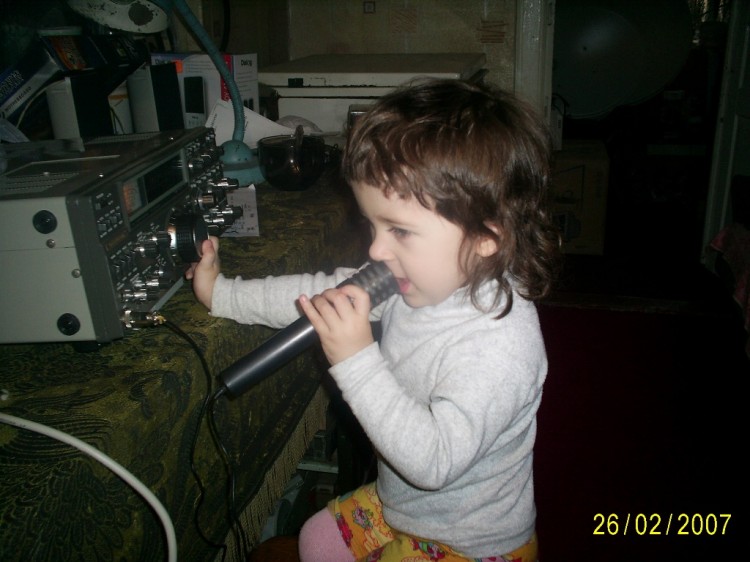  CQ   .