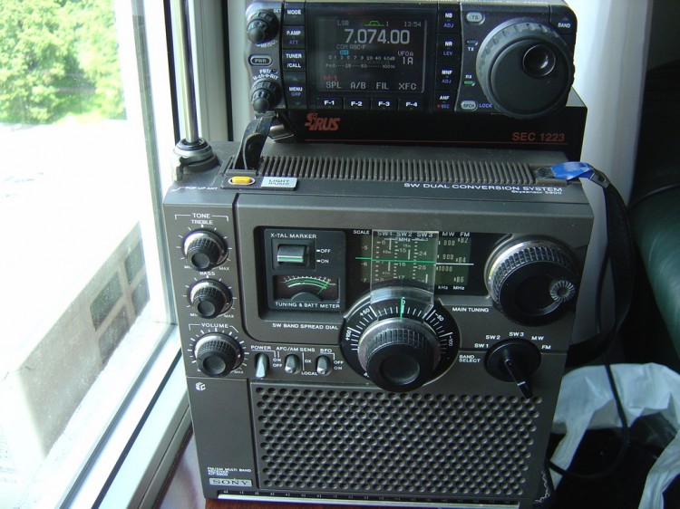IC-7000 + ICF-5900