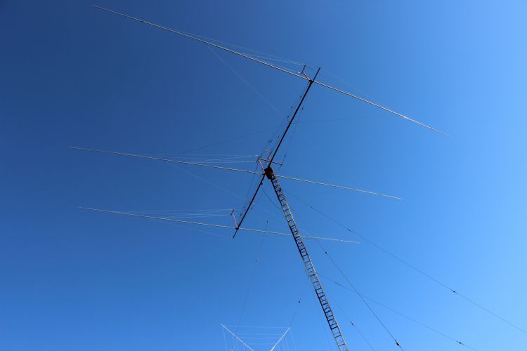  3 YAGI 40