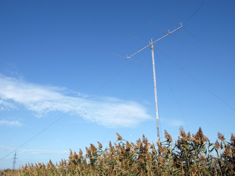 CQ 40 meters ;)