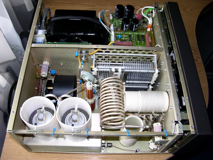 ACOM 2000 A