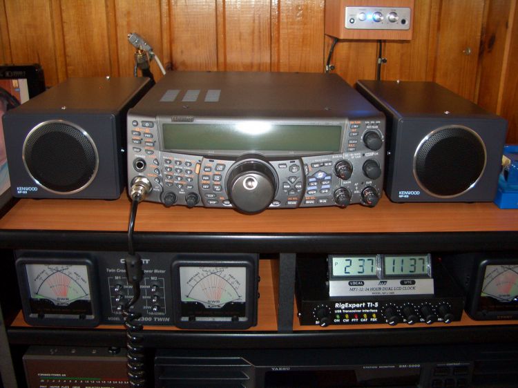 TS - 2000  STEREO