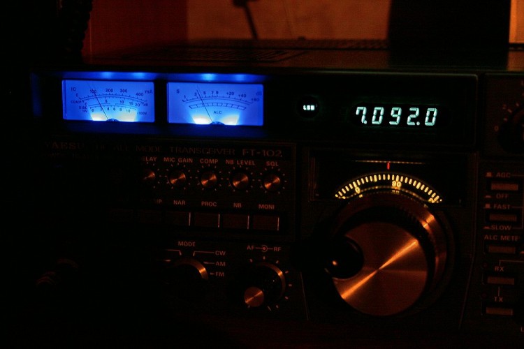     YAESU FT102