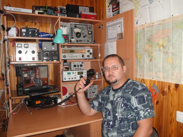 UA0QNE/3Y 2011