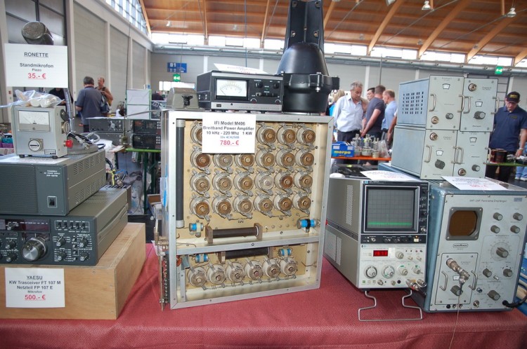 PA   1KW