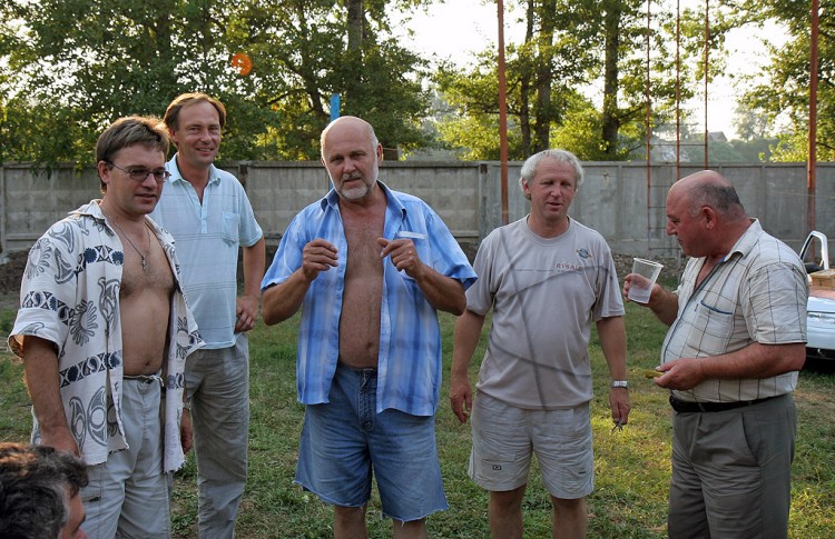     2006 .