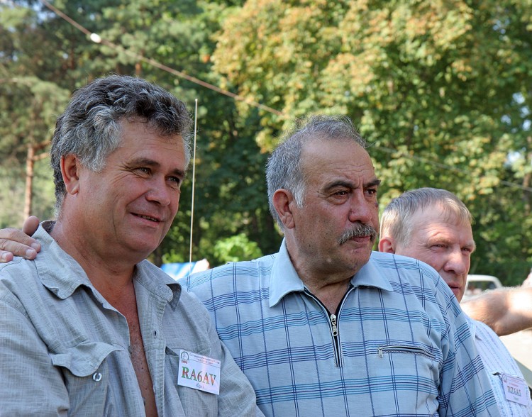     2006 . RA6AV, UA6YA.