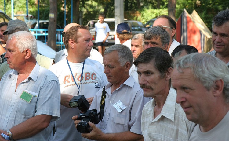     2006 .