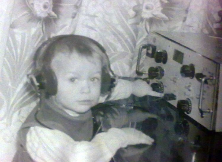 1987.  R2SAG   UW3DI.