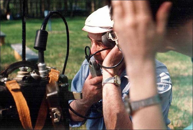 1999 . . ,   .  . 