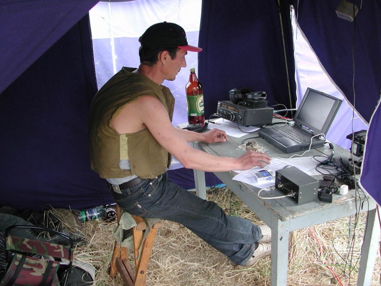 UX1HW   2005
