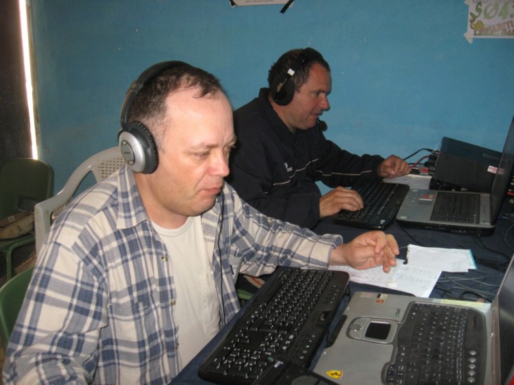 UT7CR &amp; EA5RM