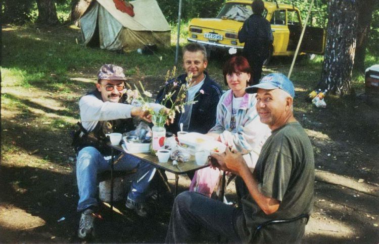 2001  