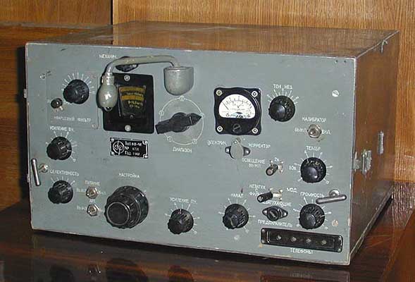 Радиоприемник 'КВ-М' (Даль-М)